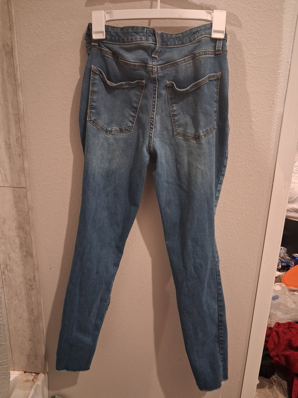 Universal Thread Skinny Jeans in Blue Wash